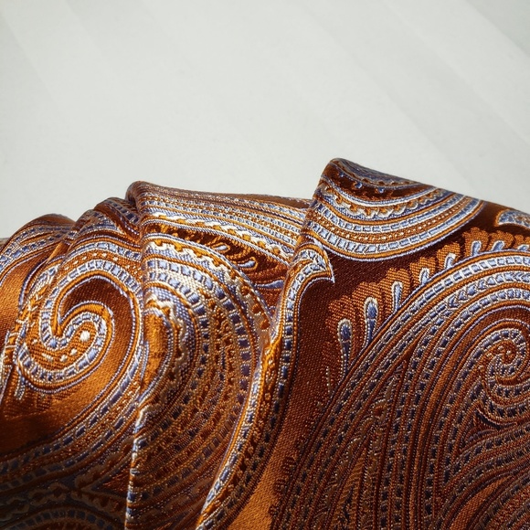 NWT Michael Kors Orange Paisley Tie - Picture 2 of 3
